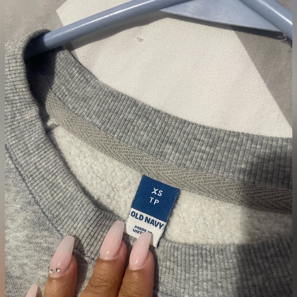 Old Navy Crewneck Sweatshirt - Picture 4 of 4